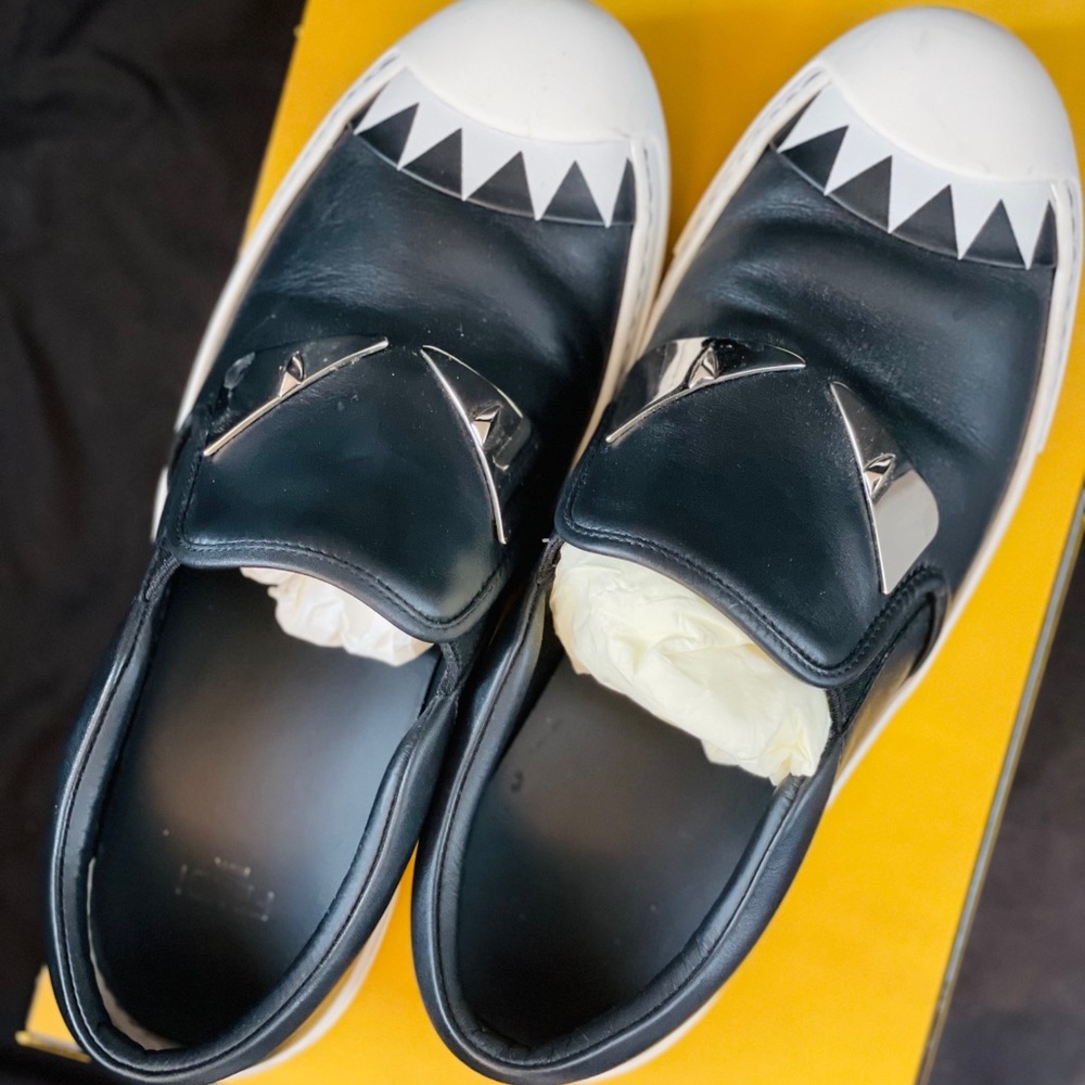 Fendi sneaker size 36